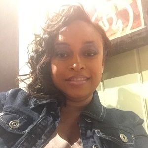 Meet your Posher, Joi